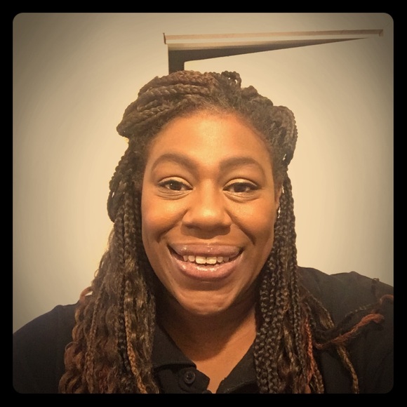 Meet your Posher, Christyan - Picture 1 of 3